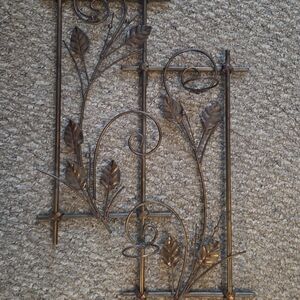 Artistic Bronze Leaf Wall Sconce